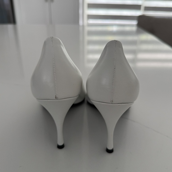 Prada Leather White Pumps Contemporary Pointed To Elegant Shoes Heels Size 40.5 - Picture 7 of 11